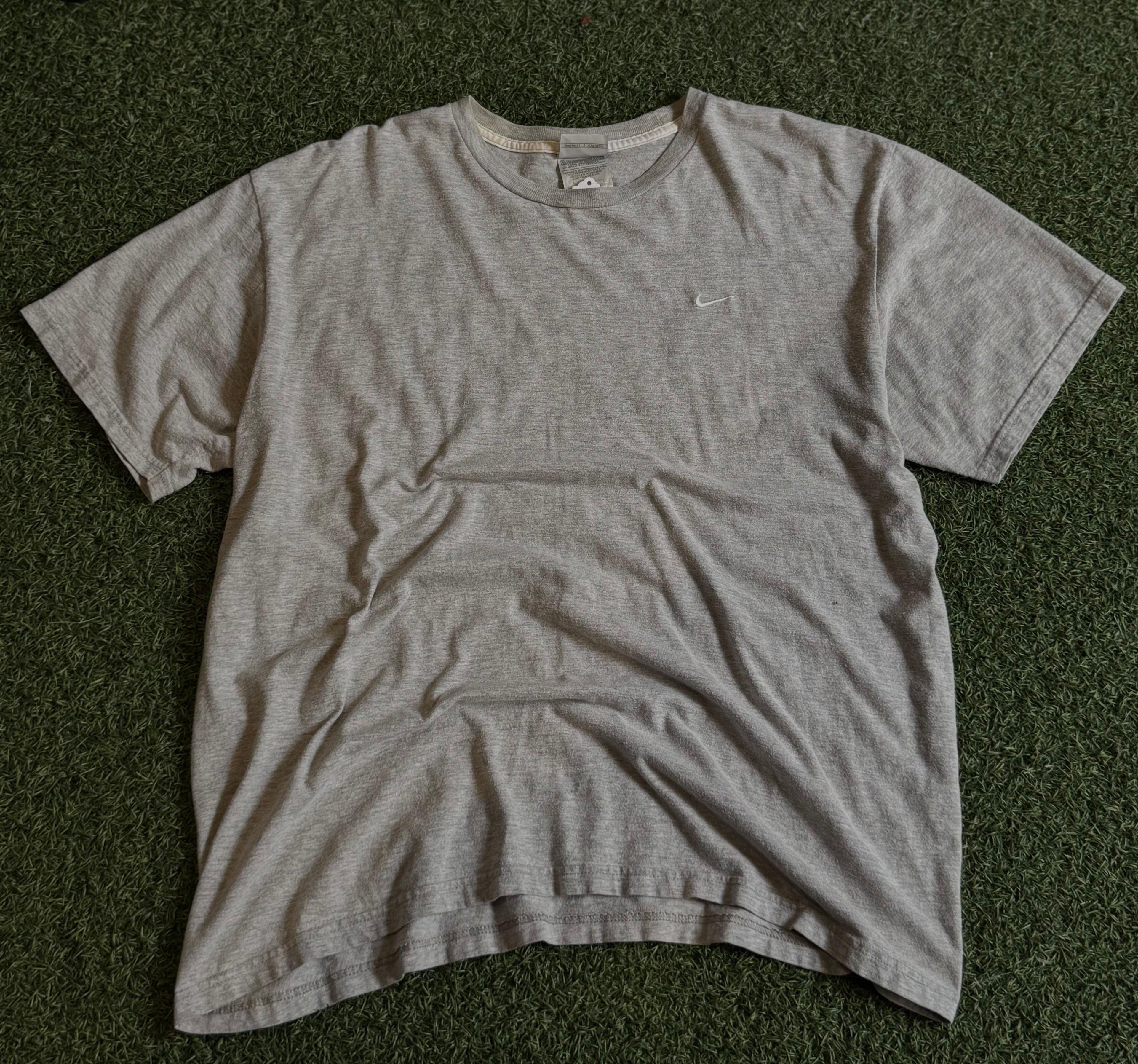 Y2K Grey Nike T-Shirt